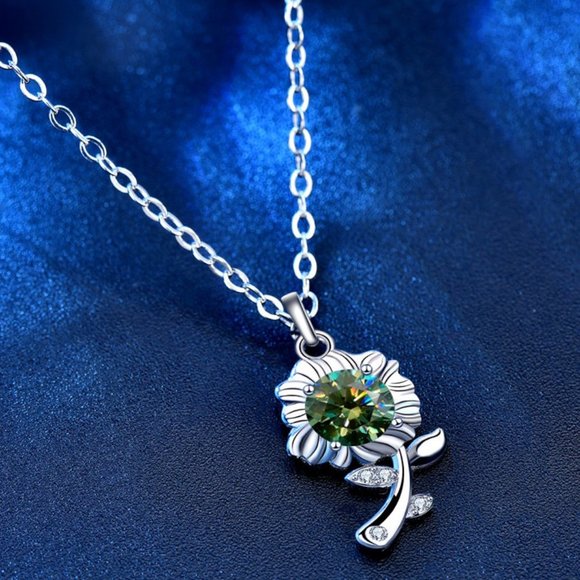 Certified 1/2ct. t.w. Green Moissanite Diamond Sunflower Necklace NEW - Picture 2 of 8